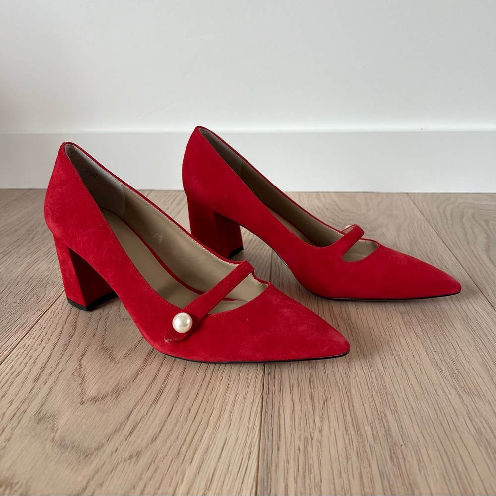 Ann Taylor NIB Size 9 Essie Maryjane Pump